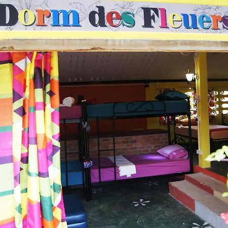 Dorm Des Fleurs Hostel Кхаулак Экстерьер фото
