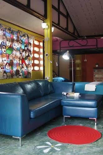 Dorm Des Fleurs Hostel Кхаулак Экстерьер фото
